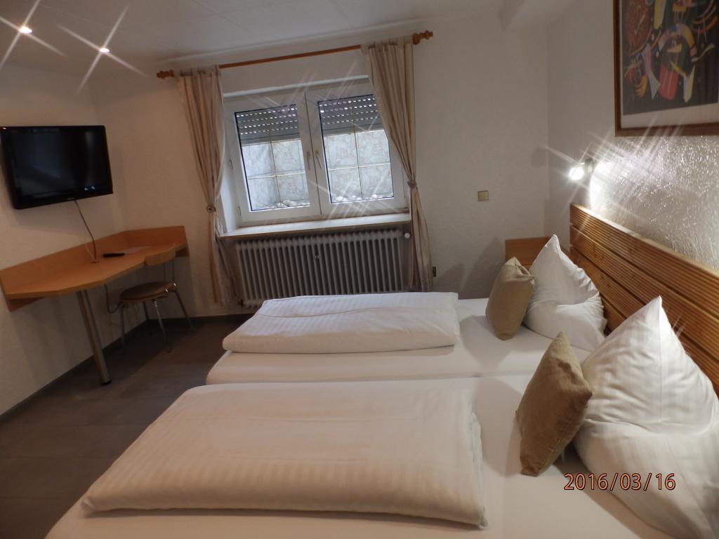 H41 Inn Hotel Garni Freiburg (Adults Only) Gundelfingen  Bagian luar foto