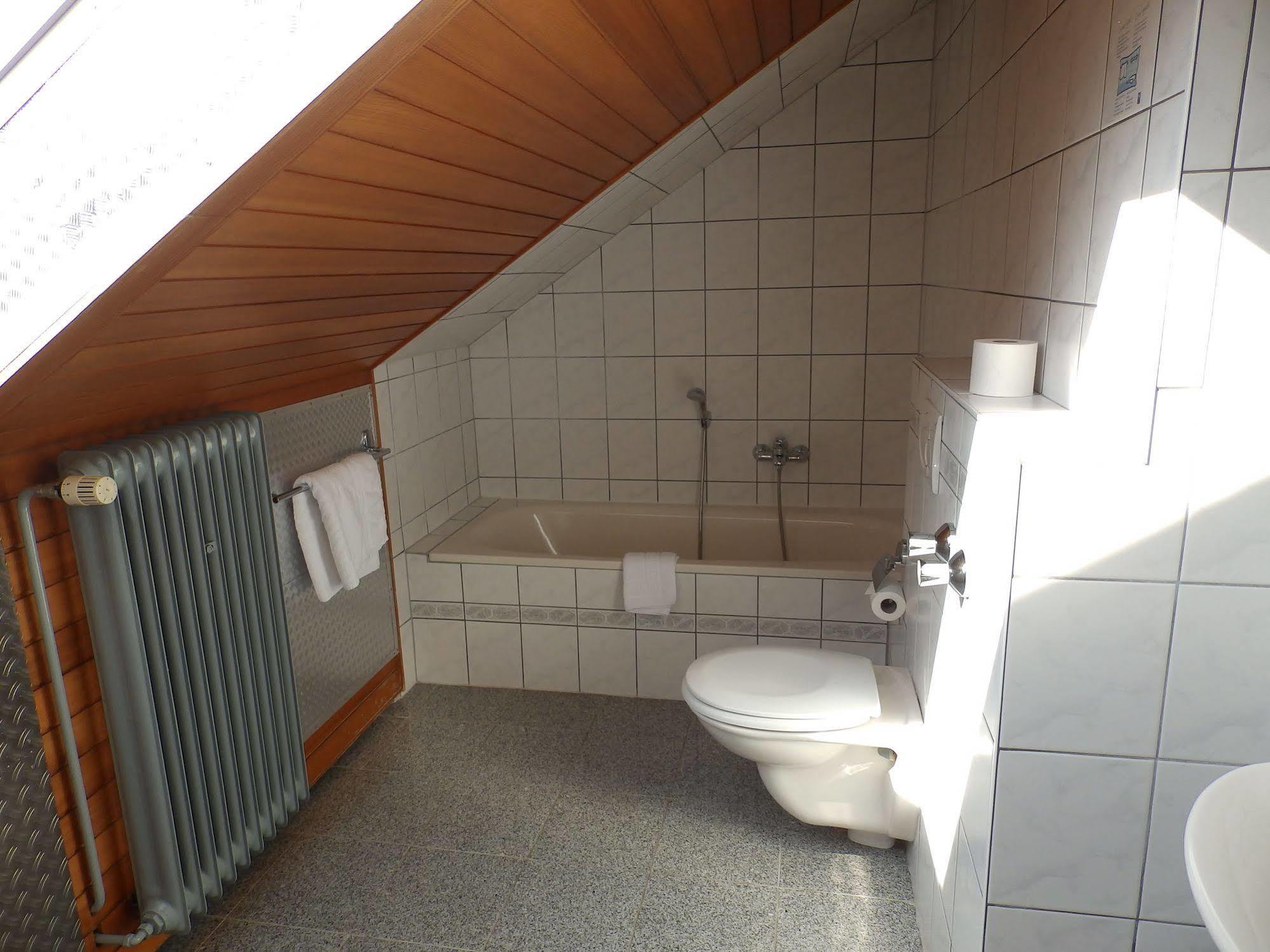 H41 Inn Hotel Garni Freiburg (Adults Only) Gundelfingen  Bagian luar foto