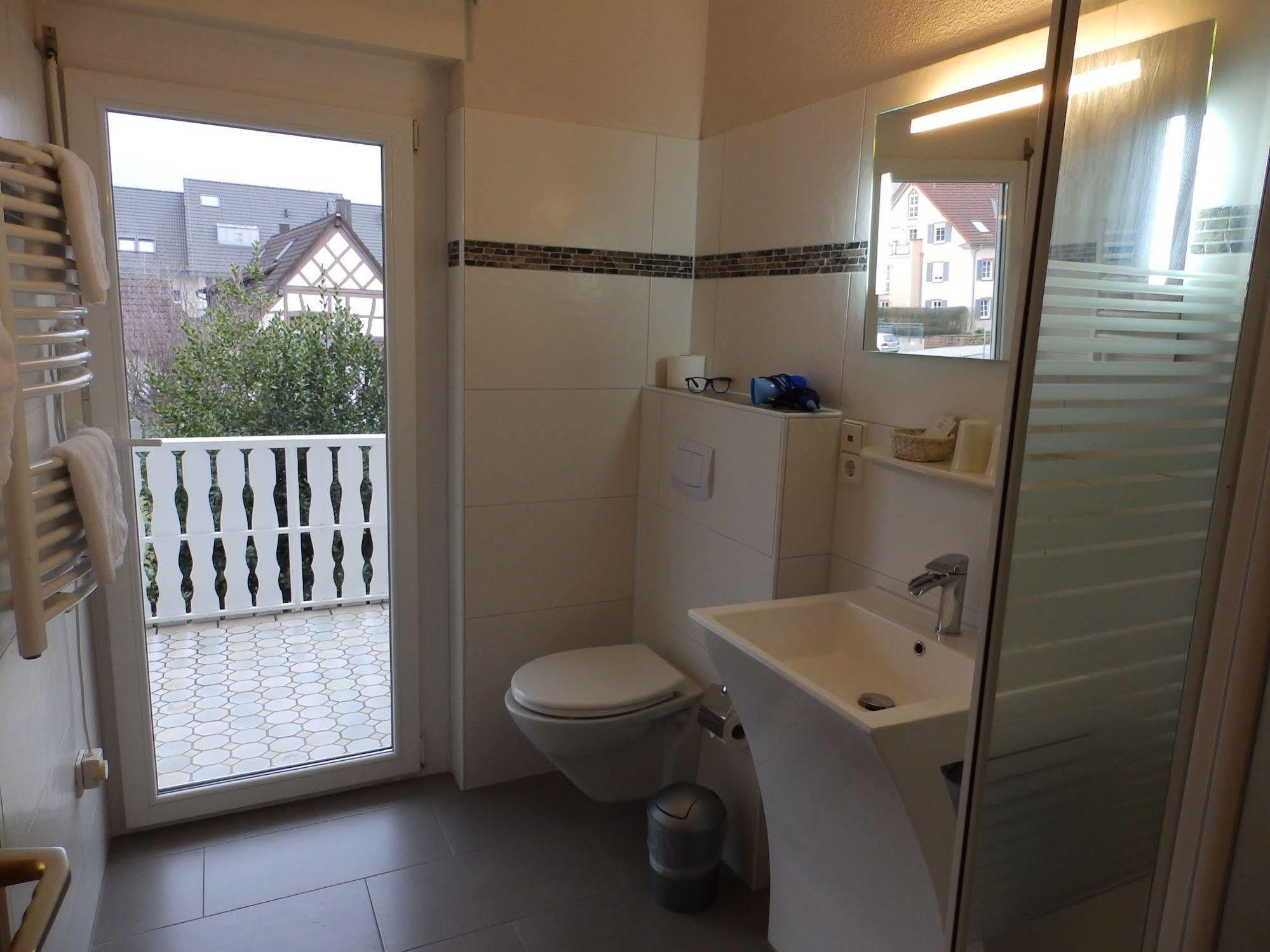 H41 Inn Hotel Garni Freiburg (Adults Only) Gundelfingen  Bagian luar foto