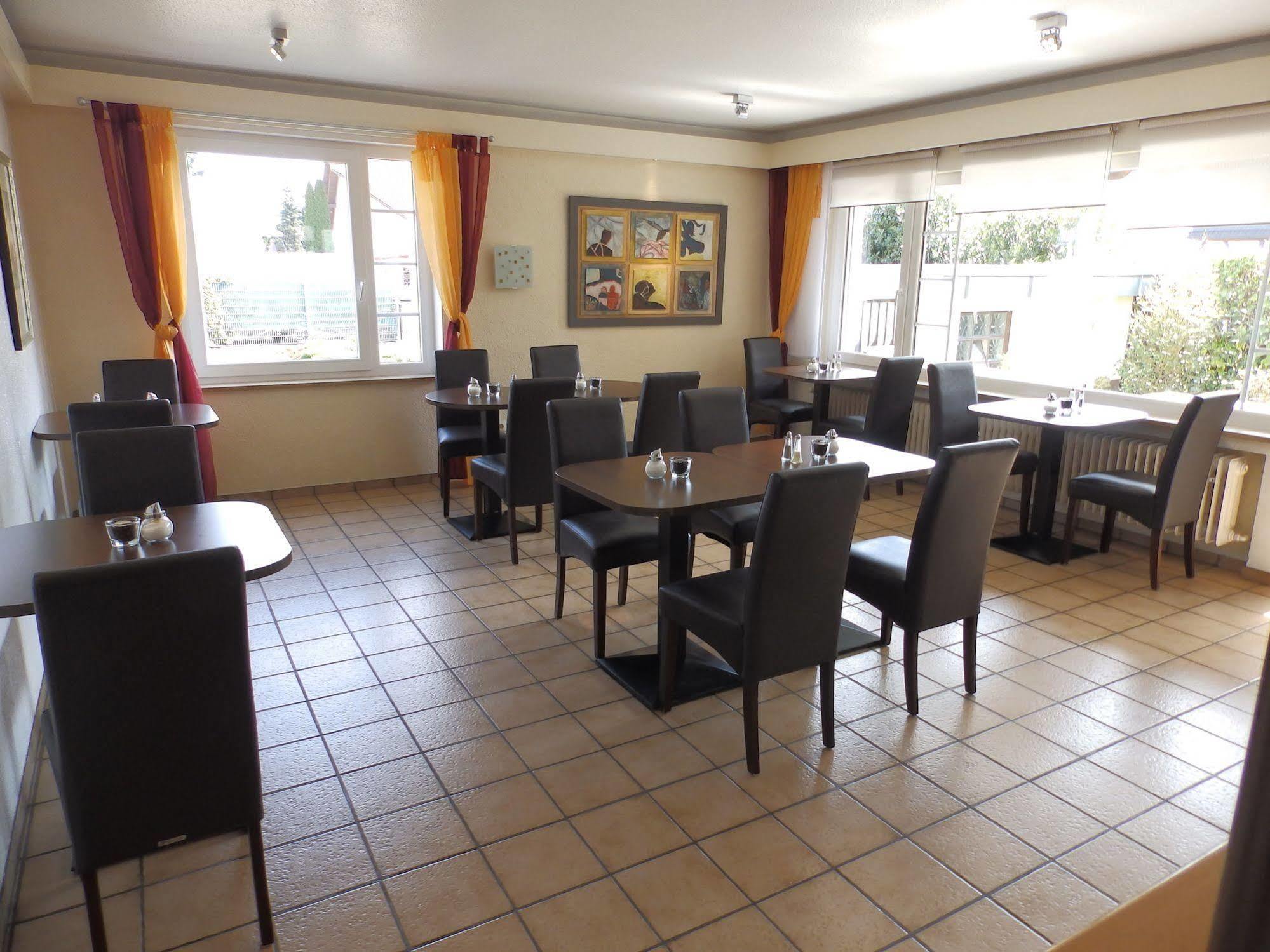 H41 Inn Hotel Garni Freiburg (Adults Only) Gundelfingen  Bagian luar foto