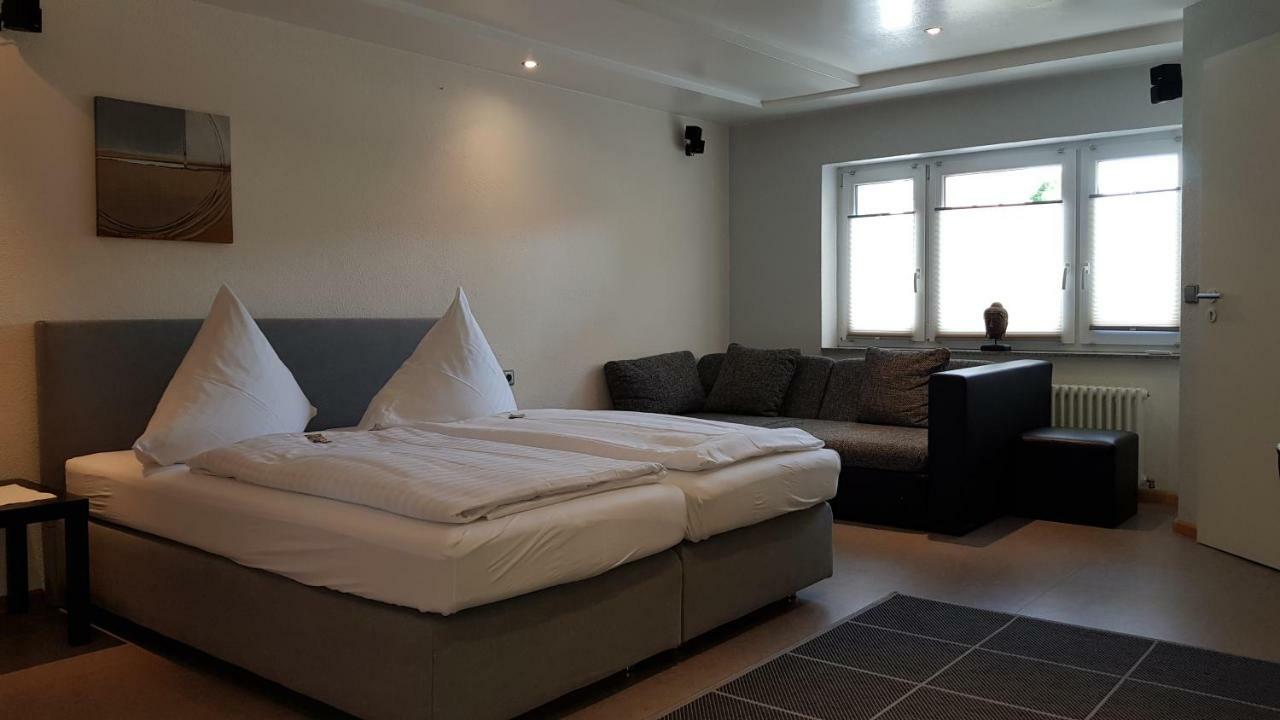H41 Inn Hotel Garni Freiburg (Adults Only) Gundelfingen  Bagian luar foto