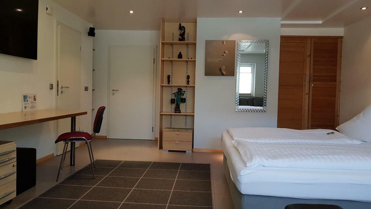 H41 Inn Hotel Garni Freiburg (Adults Only) Gundelfingen  Bagian luar foto