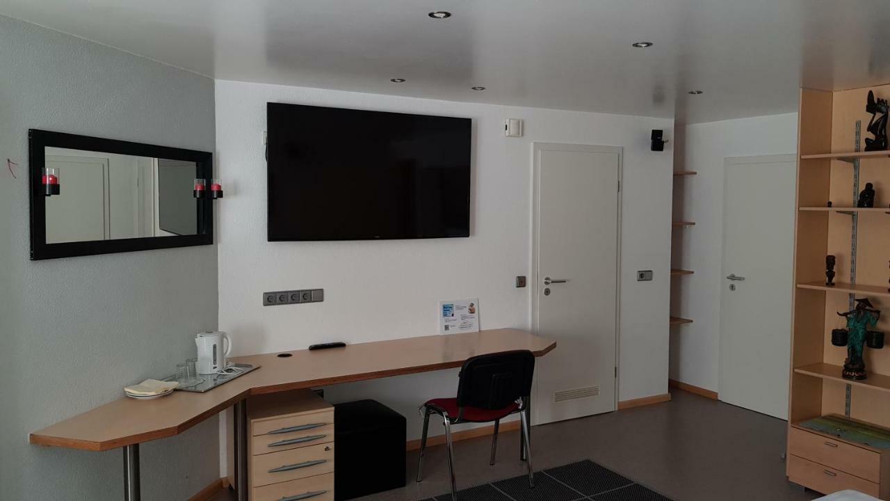 H41 Inn Hotel Garni Freiburg (Adults Only) Gundelfingen  Bagian luar foto